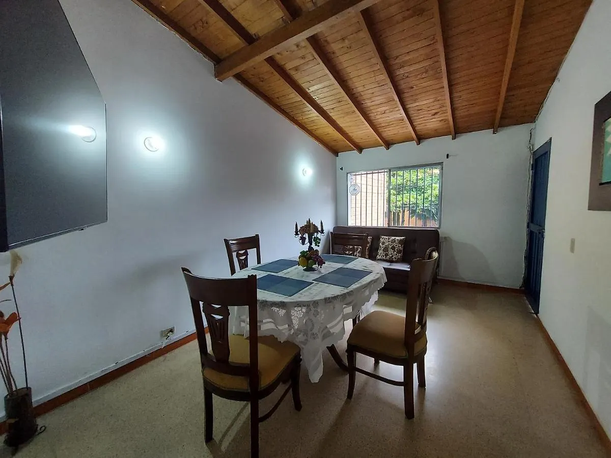 Casa Barrio Poblado Sector Manila - Parking Apartment Medellin 0*,  Colombia