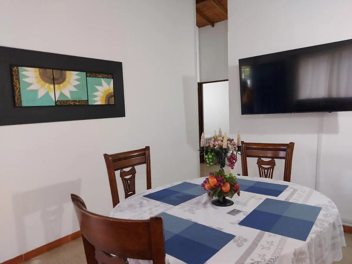 Casa Barrio Poblado Sector Manila - Parking Apartment Medellin Colombia