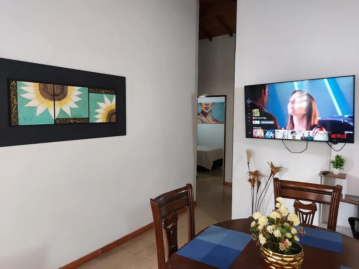 Casa Barrio Poblado Sector Manila - Parking Apartment Medellin Colombia
