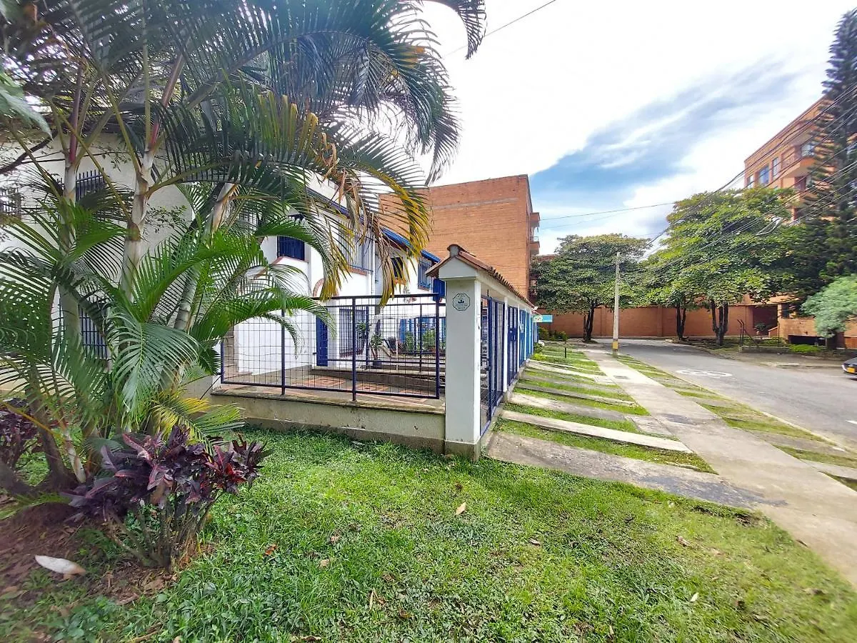 Casa Barrio Poblado Sector Manila - Parking Apartment Medellin