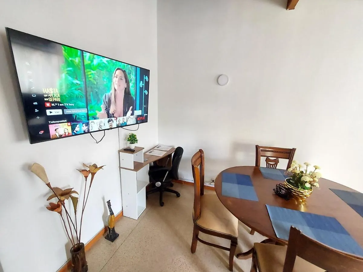 Casa Barrio Poblado Sector Manila - Parking Apartment Medellin Colombia