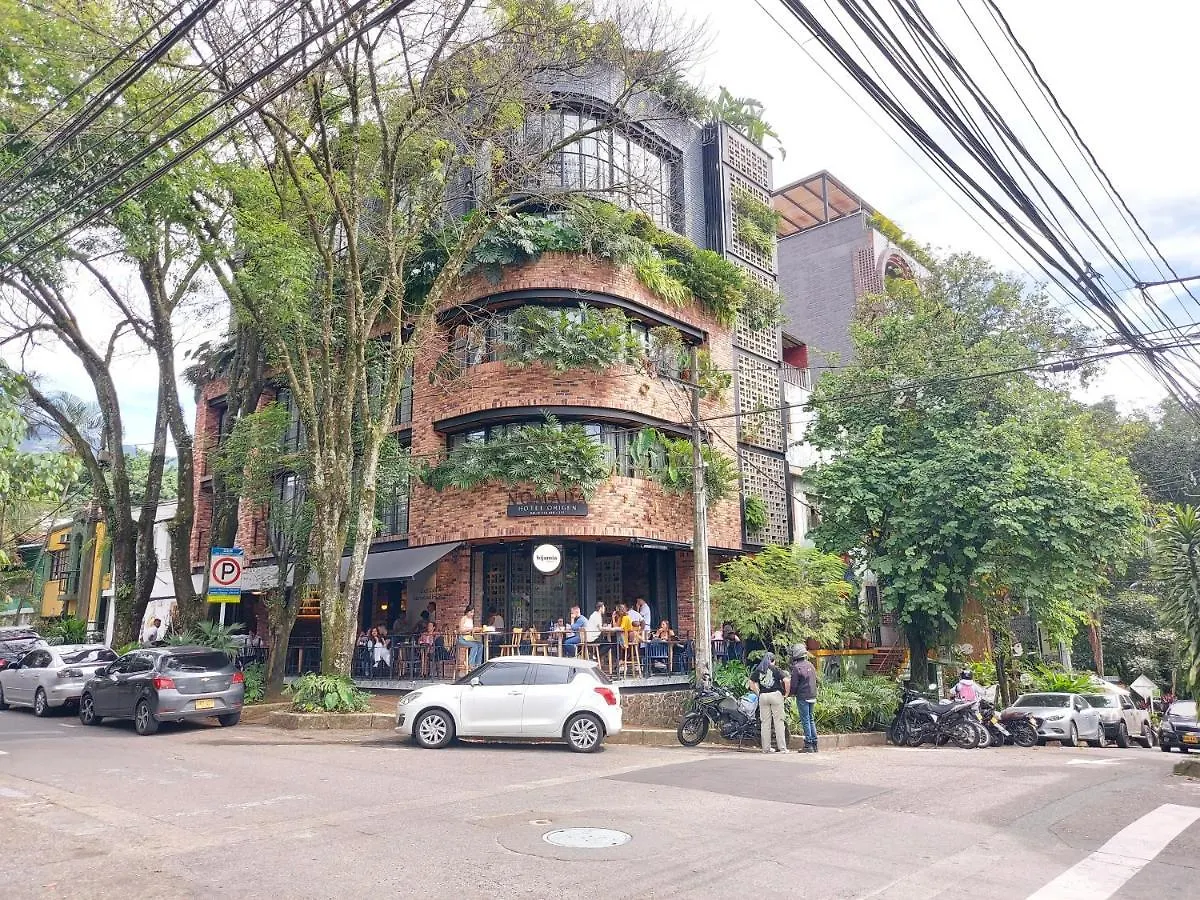 Casa Barrio Poblado Sector Manila - Parking Apartment Medellin