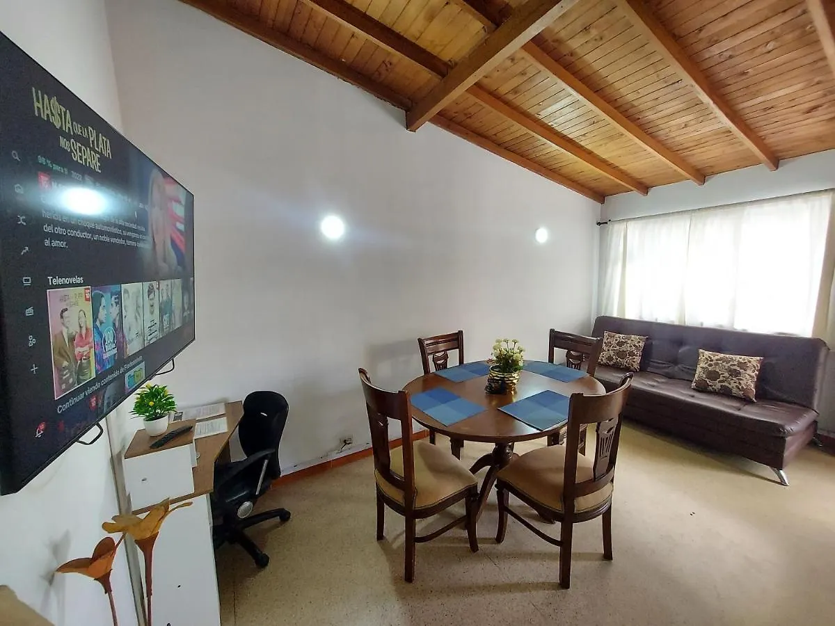 Casa Barrio Poblado Sector Manila - Parking Apartment Medellin 0*,  Colombia