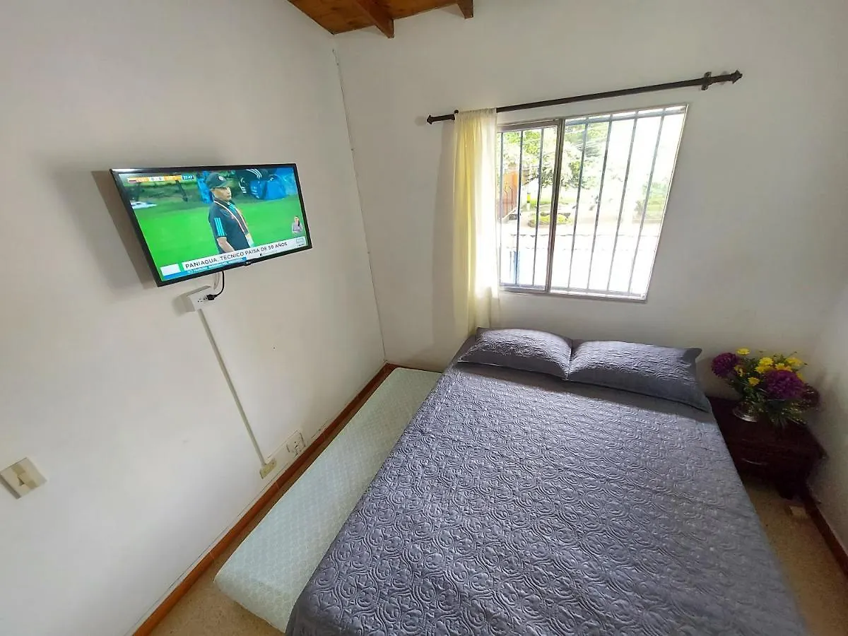 Casa Barrio Poblado Sector Manila - Parking Apartment Medellin