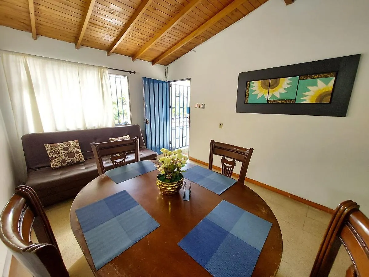 Casa Barrio Poblado Sector Manila - Parking Apartment Medellin Colombia