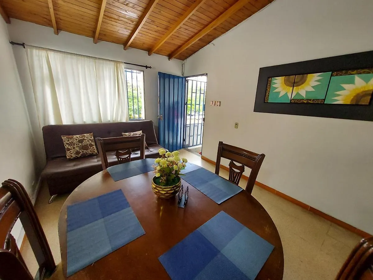 Casa Barrio Poblado Sector Manila - Parking Apartment Medellin