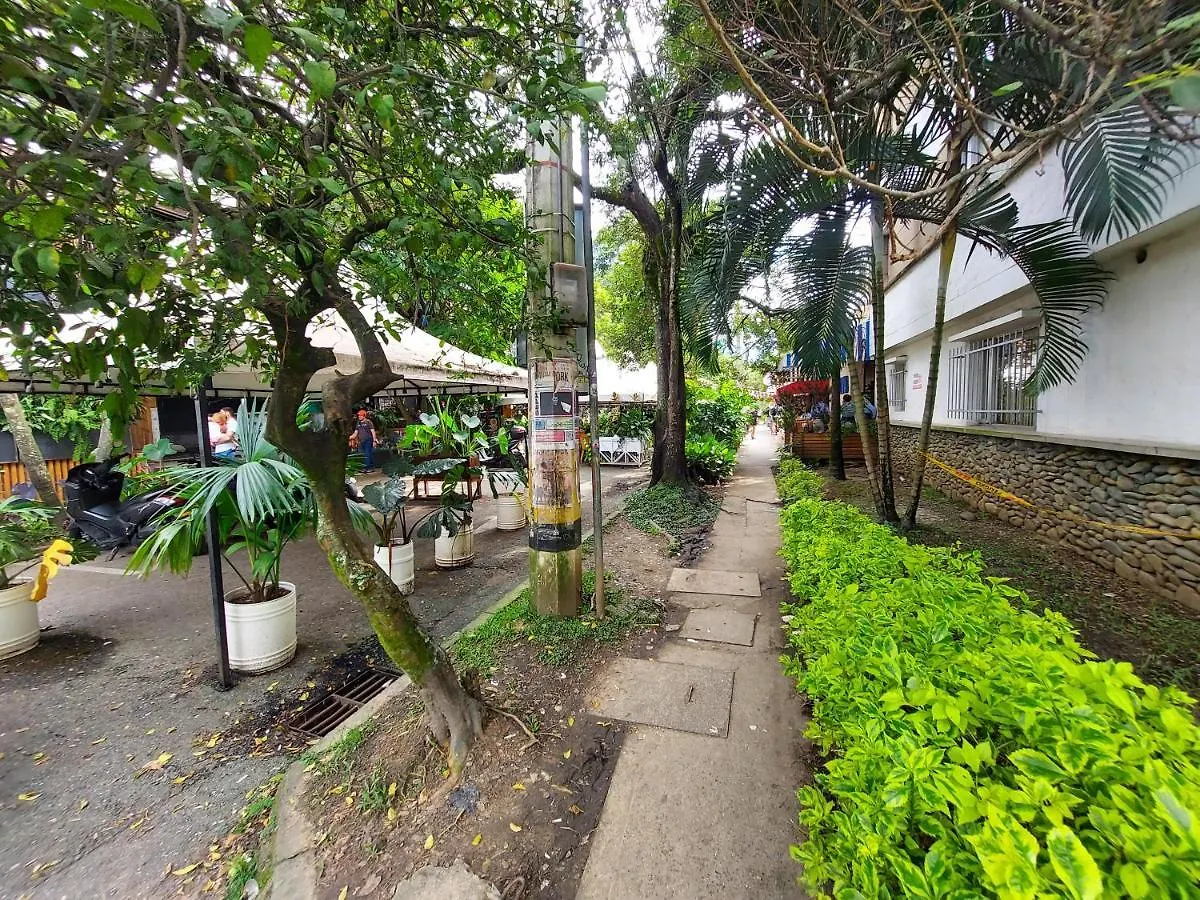 Casa Barrio Poblado Sector Manila - Parking Apartment Medellin